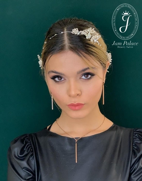 سالن زیبایی و آرایشگاه زنانه در نیاوران 5 شینیون مو در بهترین آرایشگاه زنانه