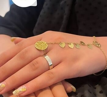 کاشت ناخن در نیاوران