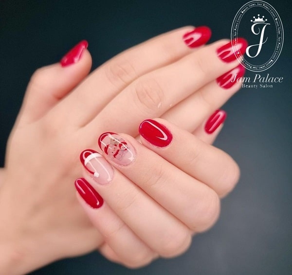 ترمیم ناخن در نیاوران