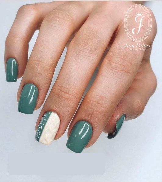 طراحی ناخن در نیاوران 4 طراحی ناخن ساده نیاوران