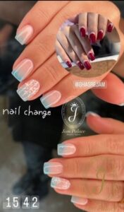 photo_2023-05-25_00-06-35-min طرح ناخن زمستانی نیاوران